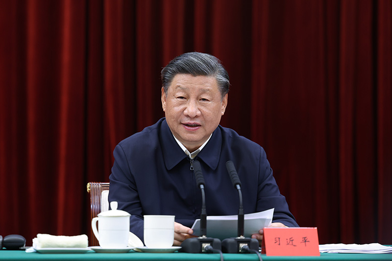 2023年10月12日下午，中共中央總書記、國家主席、中央軍委主席習近平在江西省南昌市主持召開進一步推動長江經(jīng)濟帶高質(zhì)量發(fā)展座談會并發(fā)表重要講話。新華社記者 鞠鵬 攝