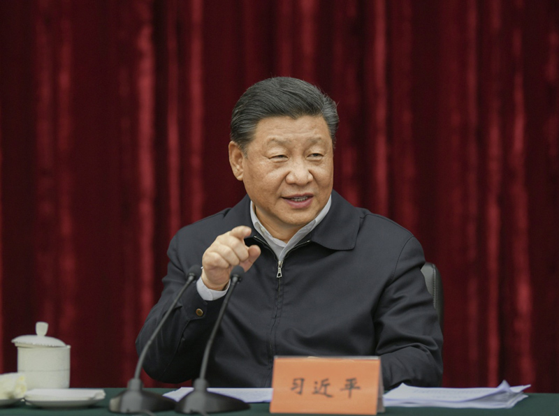2019年4月15日至17日，中共中央總書記、國家主席、中央軍委主席習(xí)近平在重慶考察，并主持召開解決“兩不愁三保障”突出問題座談會。這是4月16日下午，習(xí)近平主持召開解決“兩不愁三保障”突出問題座談會并發(fā)表重要講話。新華社記者 謝環(huán)馳 攝