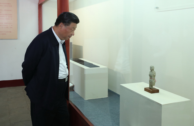 2021年5月12日，習(xí)近平總書記在南陽市考察東漢醫(yī)學(xué)家張仲景的墓祠紀(jì)念地醫(yī)圣祠。 